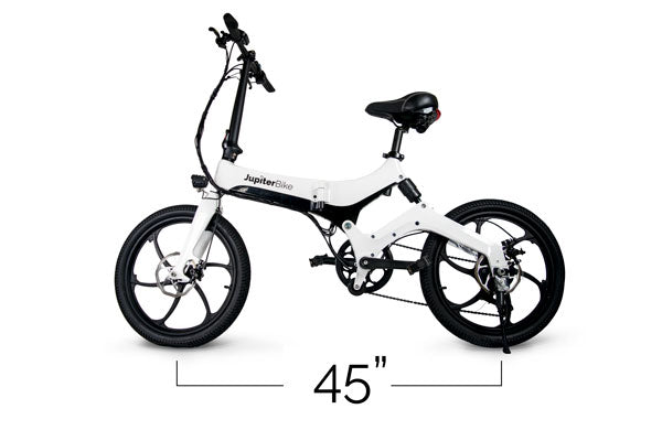 Jupiter_Discovery x7_White electric bike with black accents on a white background, featuring the brand 'Jupiter'. Depicting 45" in length